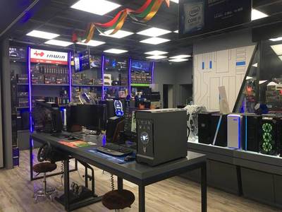 寒冬已至 哪些因素導(dǎo)致電腦實(shí)體店在軟件與輔助設(shè)備領(lǐng)域陷入困境？